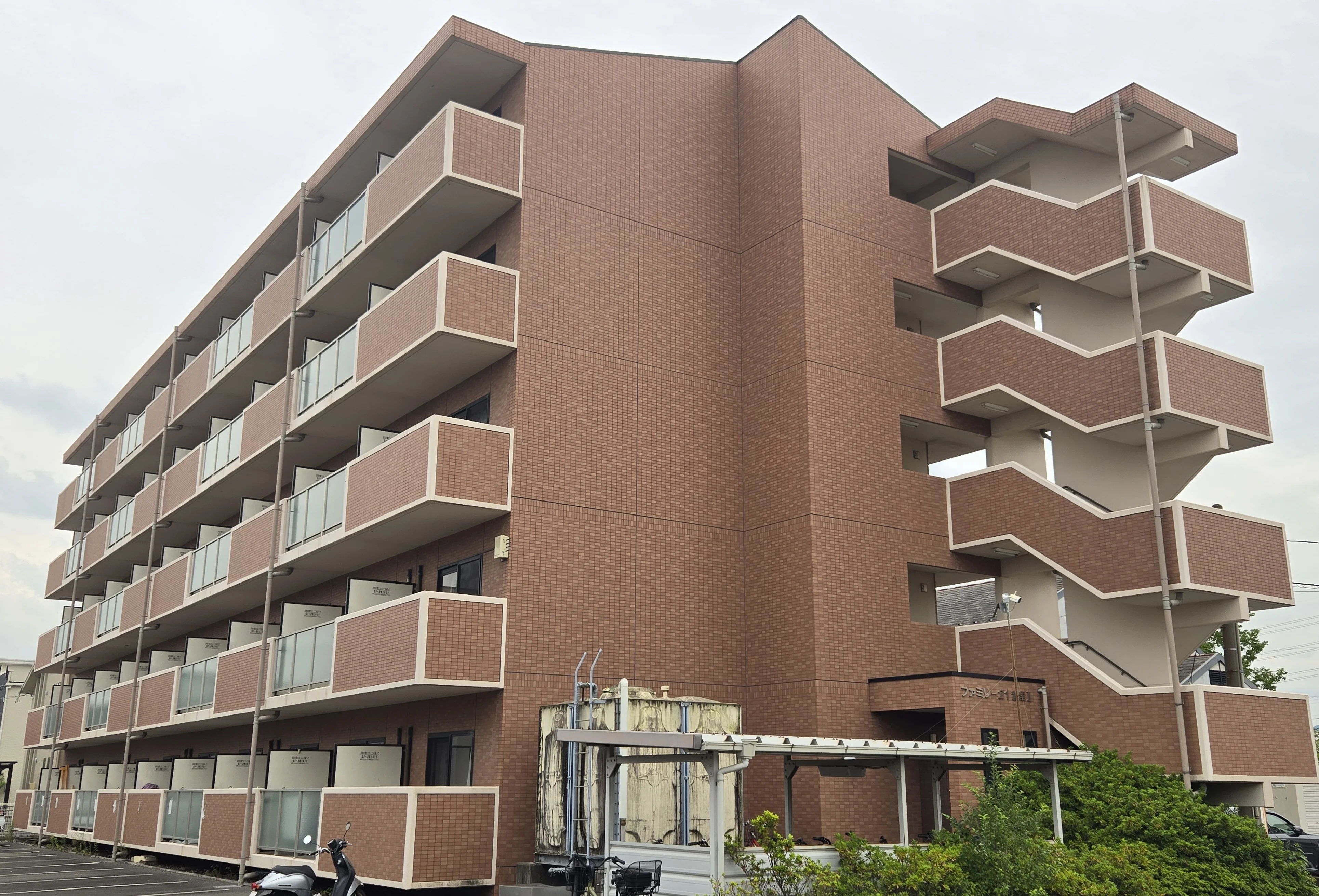 ファミリー21静里Ⅱ（大垣）新築工事の施工事例