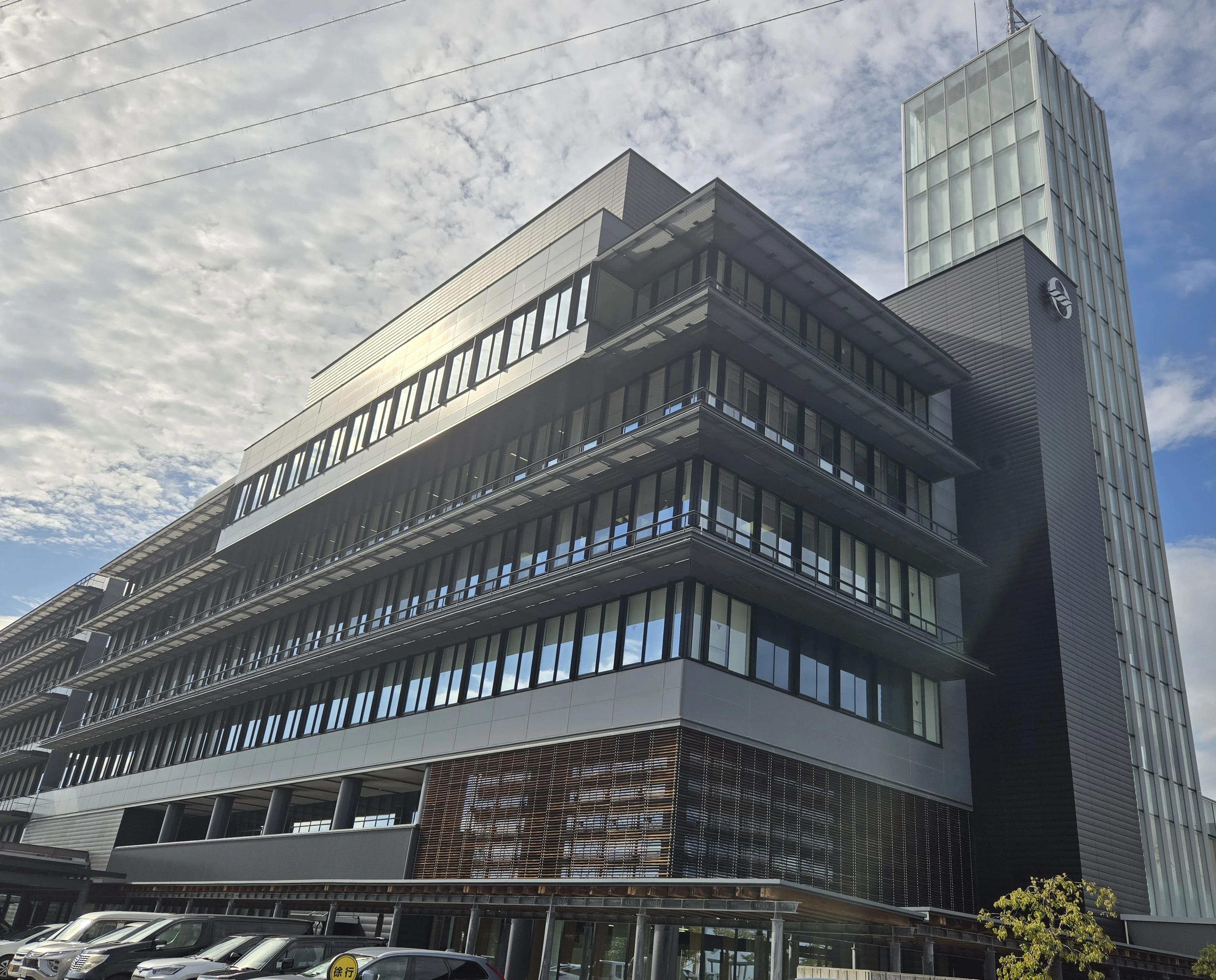 長浜市役所本庁舎新築工事スチール建具工事の施工事例